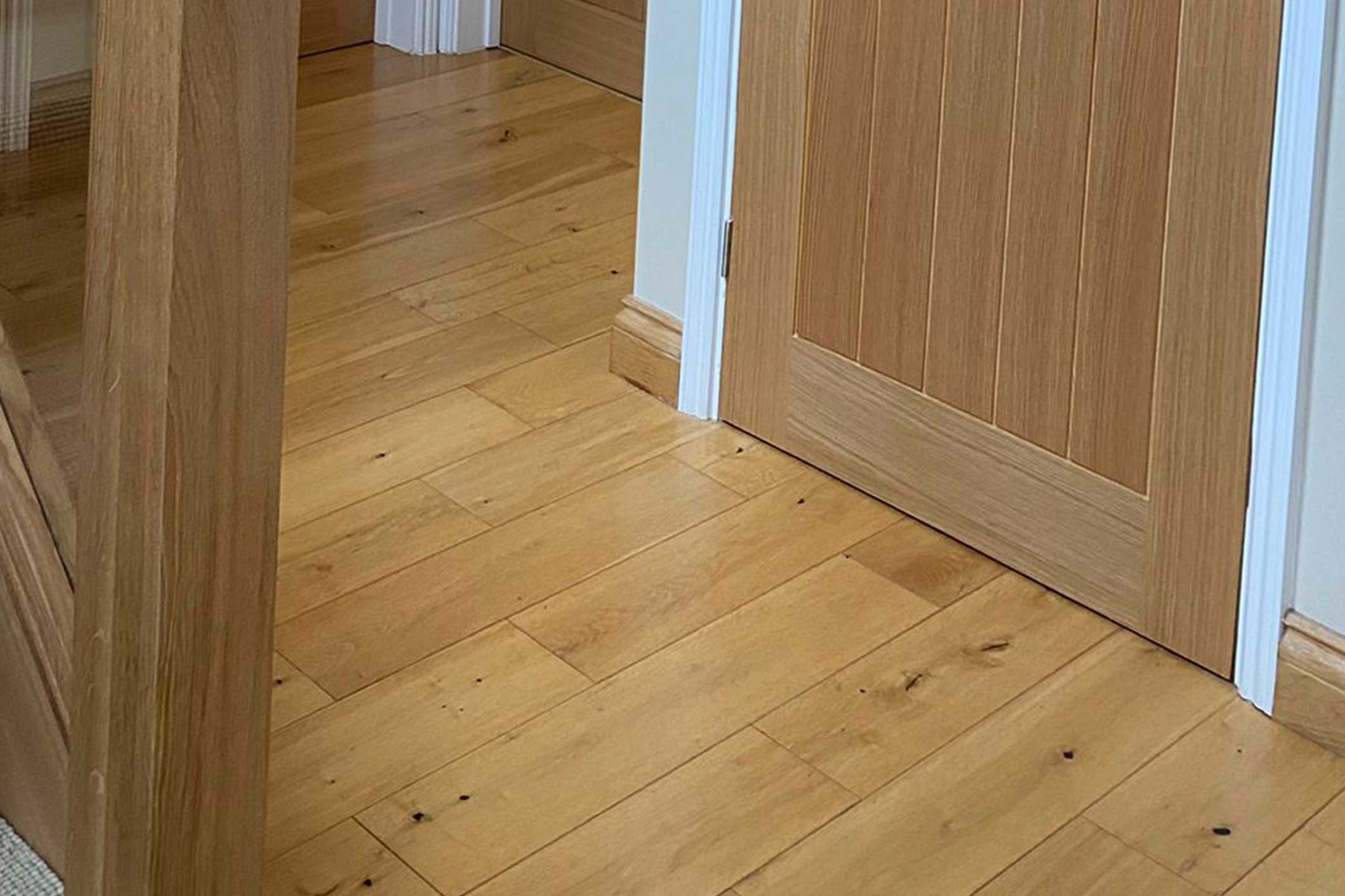 flooring-wooden-laminate-fitting